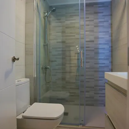 Stylish & Spacious Family Near & Vibrant Historic Market Apartamento